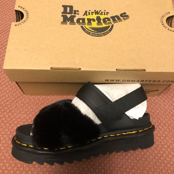Dr Martens Voss II fluffy sandals new in box - Picture 15 of 16